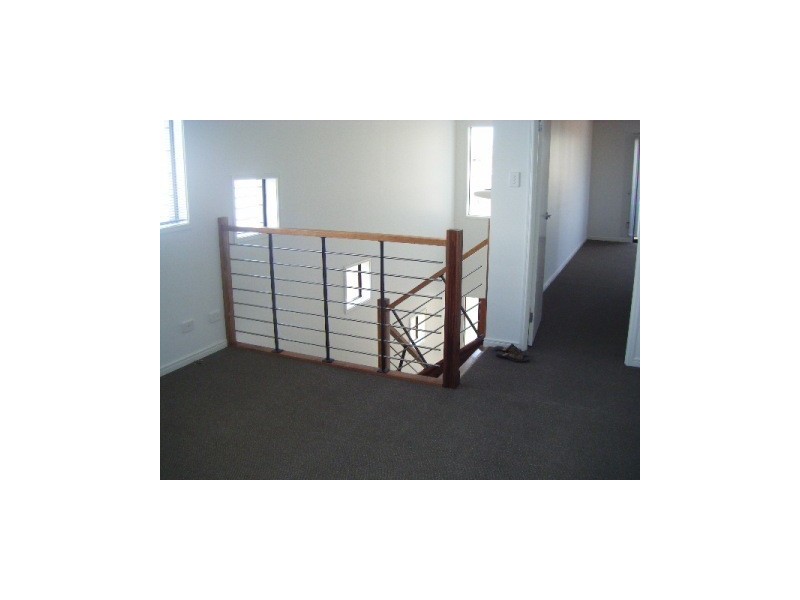 33 Astley Pde, North Lakes QLD 4509