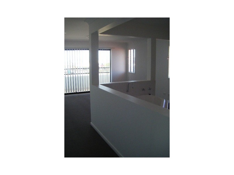 33 Astley Pde, North Lakes QLD 4509