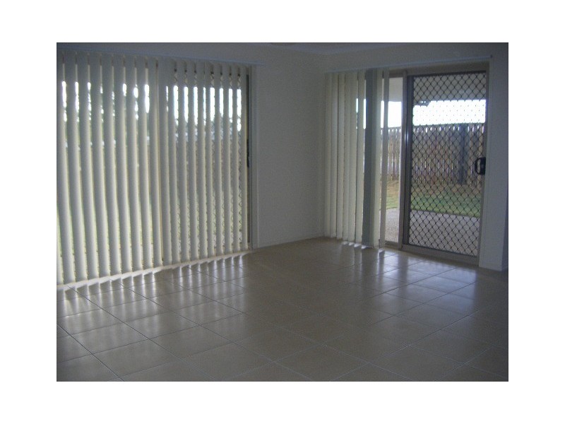 9 Eve Court, Kallangur QLD 4503