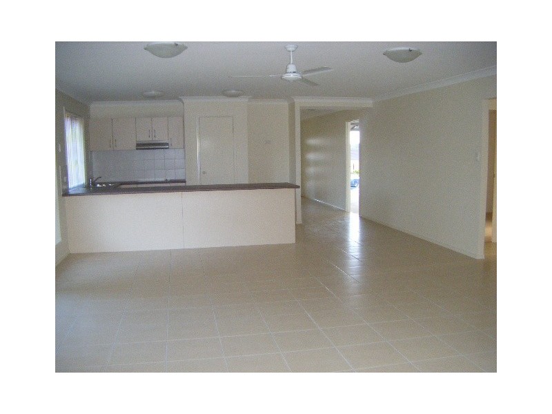 11 Eve Court, Kallangur QLD 4503