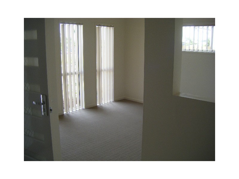 9 Morgan Street, North Lakes QLD 4509