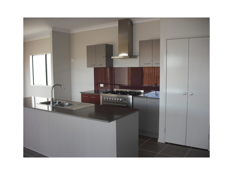 18 Ballesteros Street, North Lakes QLD 4509