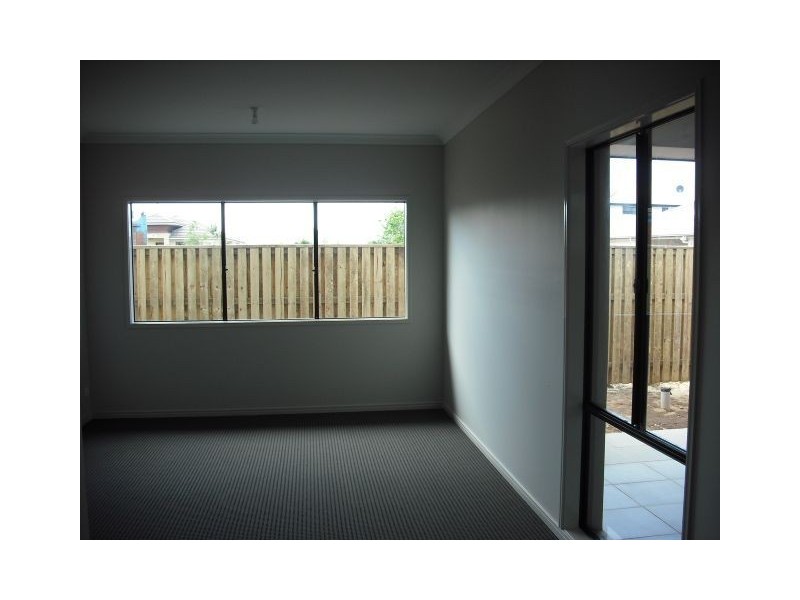 18 Ballesteros Street, North Lakes QLD 4509