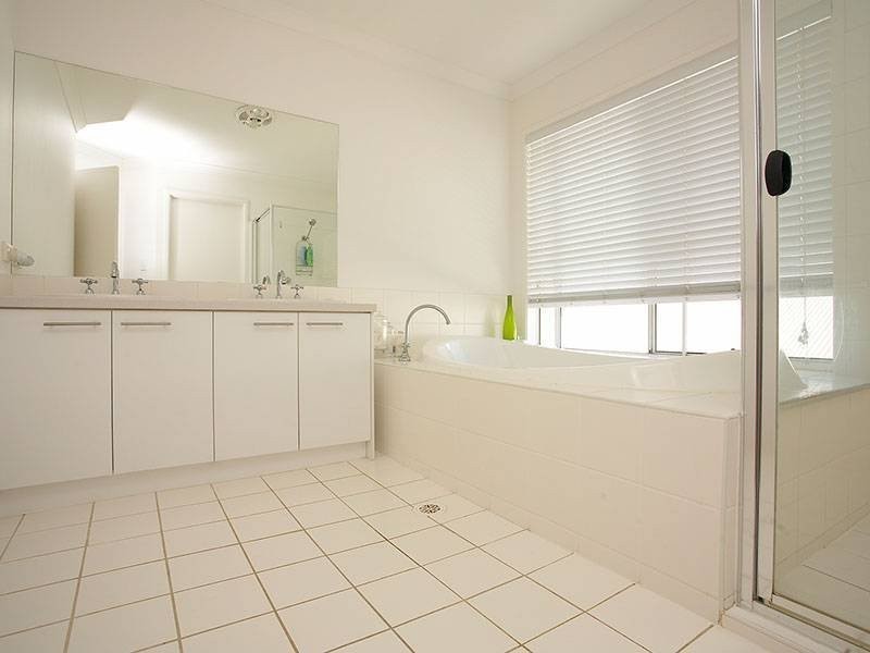 81 Cottonwood Circuit, North Lakes QLD 4509