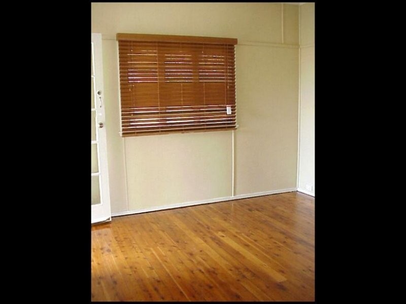 1 Hedge Street, Strathpine QLD 4500