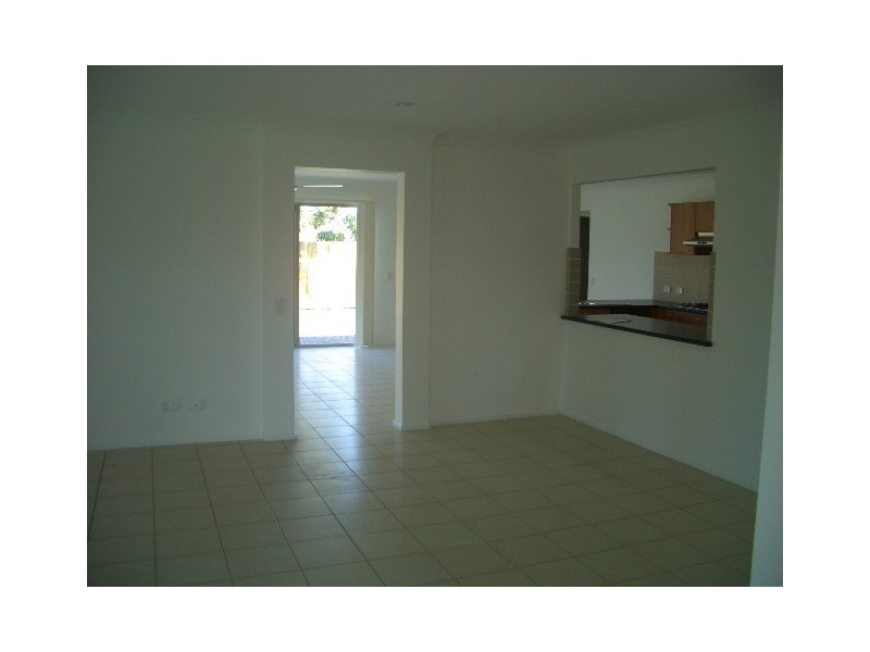 16 Violet Street, Kallangur QLD 4503