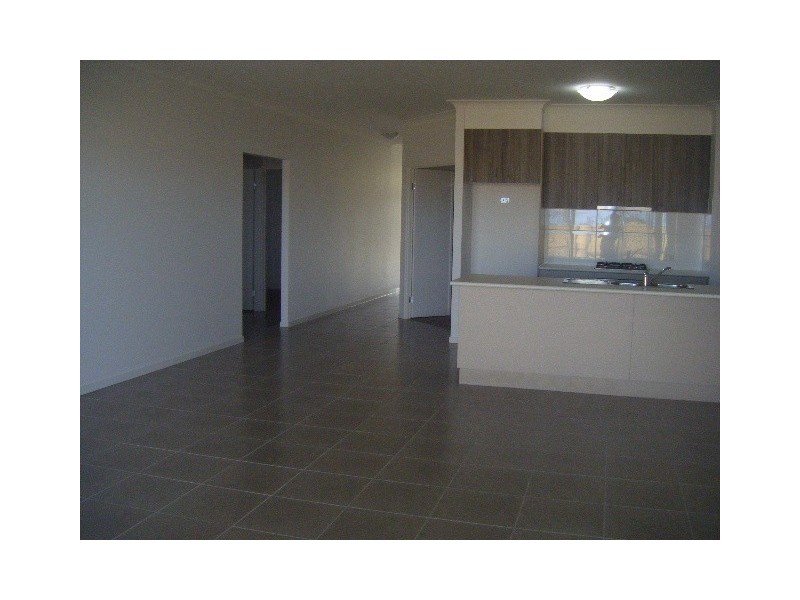 24 Rawlins Cres, North Lakes QLD 4509