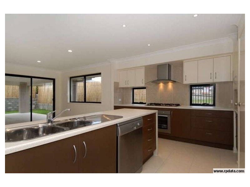 7 Waterway Crescent, Murrumba Downs QLD 4503