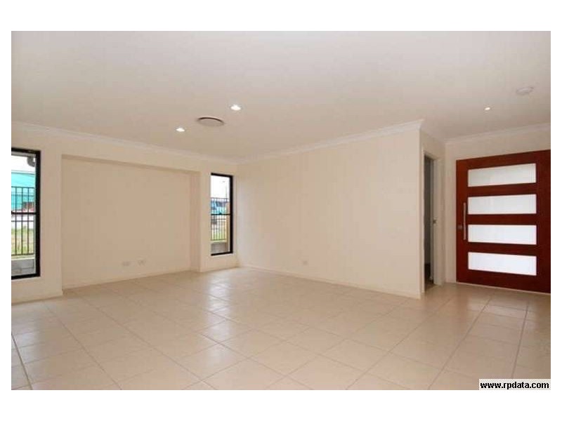 7 Waterway Crescent, Murrumba Downs QLD 4503