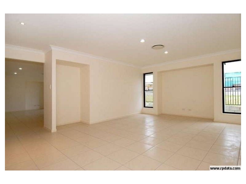 7 Waterway Crescent, Murrumba Downs QLD 4503