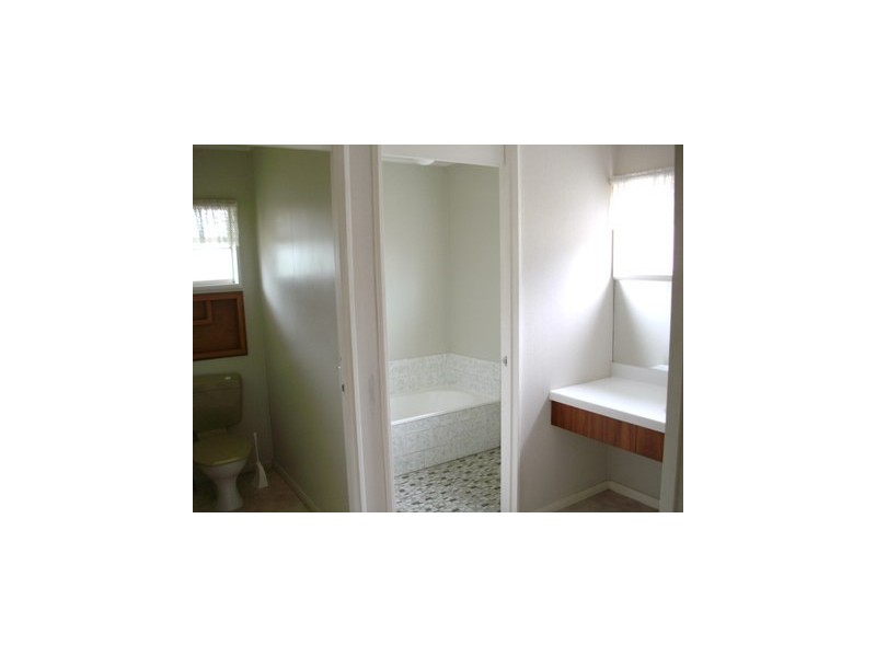 143 Samsonvale Road, Strathpine QLD 4500