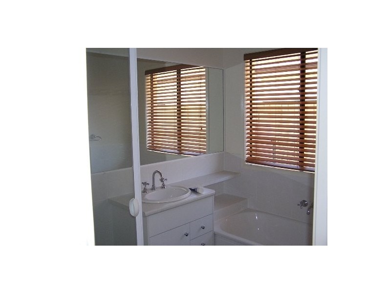 12 Sandpiper Ave, North Lakes QLD 4509