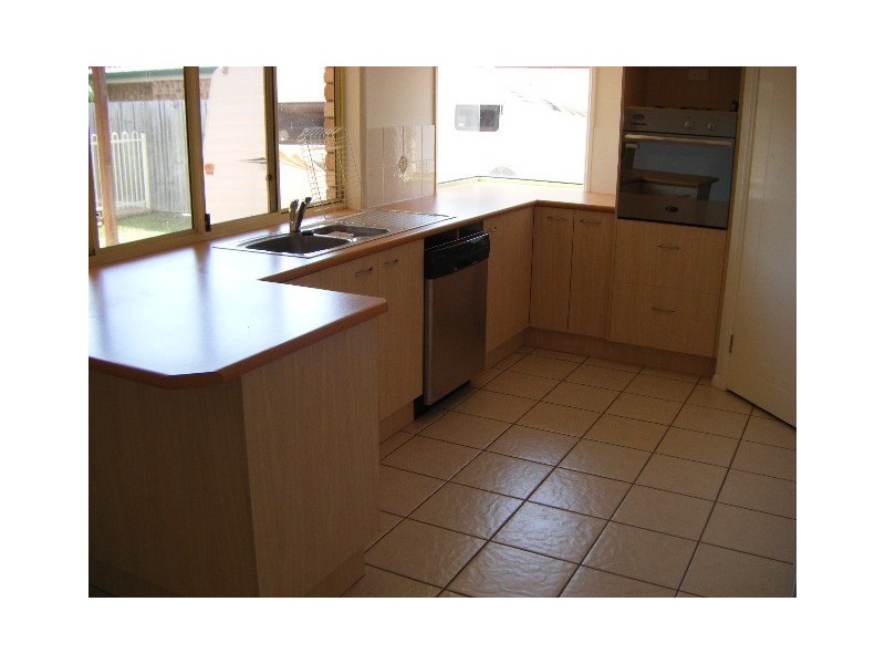6 Davenport Pde, North Lakes QLD 4509