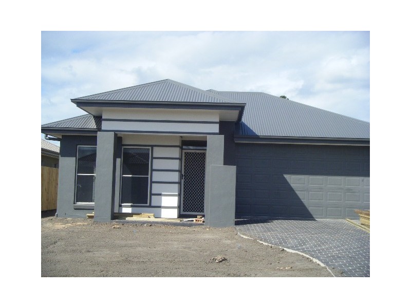 7 Lanagan Cct, North Lakes QLD 4509