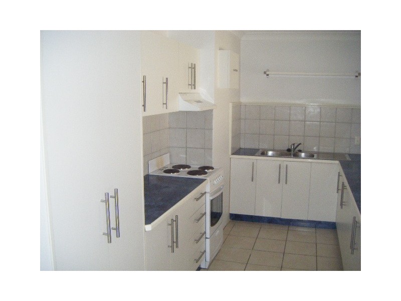 5/8 Moffatt Street, Scarborough QLD 4020