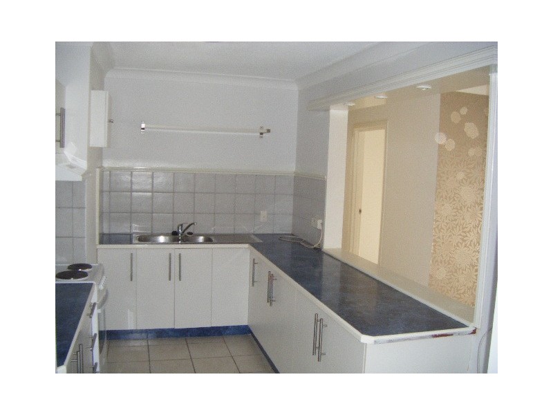 5/8 Moffatt Street, Scarborough QLD 4020