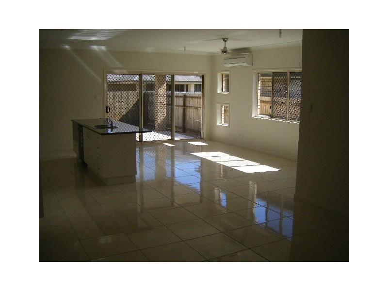 5 Kowari Cresent, North Lakes QLD 4509