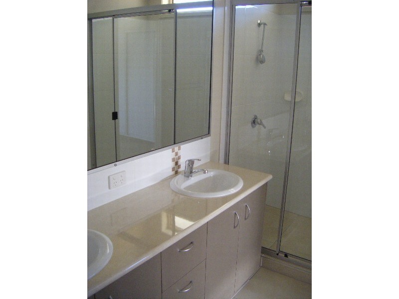 5 Kowari Cresent, North Lakes QLD 4509