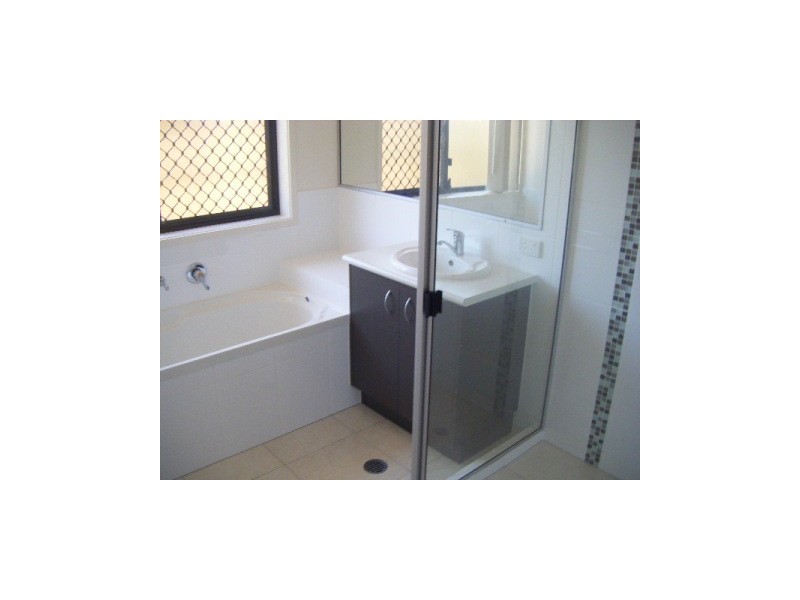 38 Astley Pde, North Lakes QLD 4509