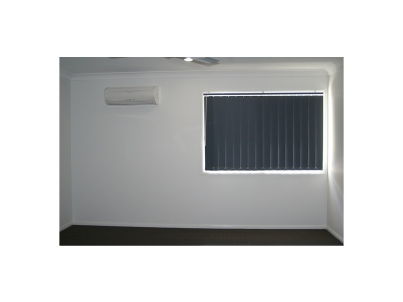 1/5 Kangaroo Street, North Lakes QLD 4509