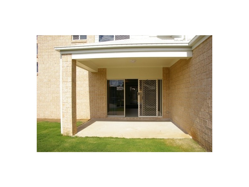 1/5 Kangaroo Street, North Lakes QLD 4509