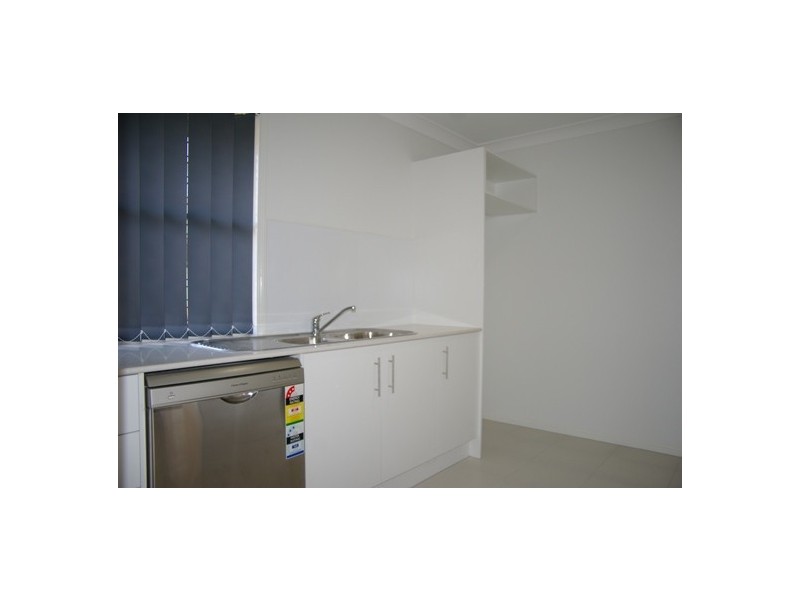 2/5 Kangaroo Street, North Lakes QLD 4509