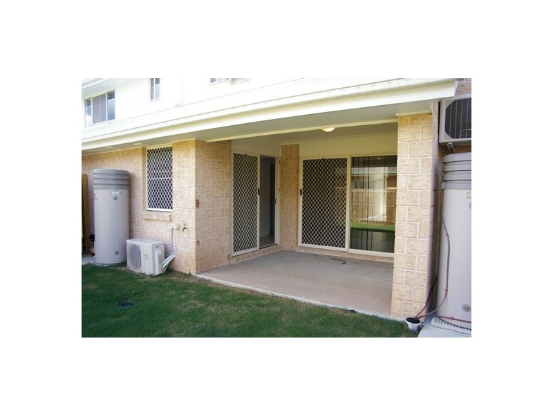 2/5 Kangaroo Street, North Lakes QLD 4509