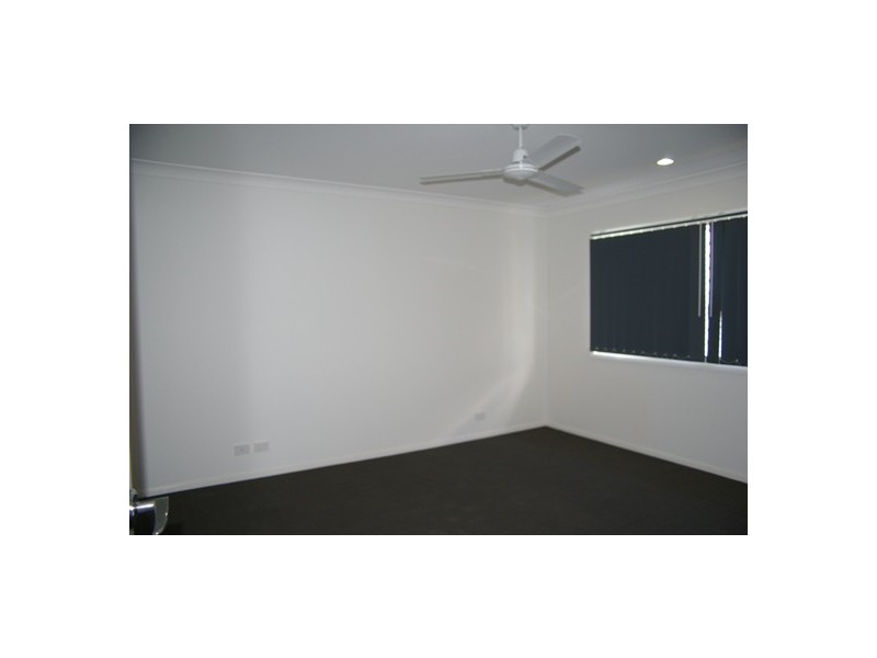 2/5 Kangaroo Street, North Lakes QLD 4509