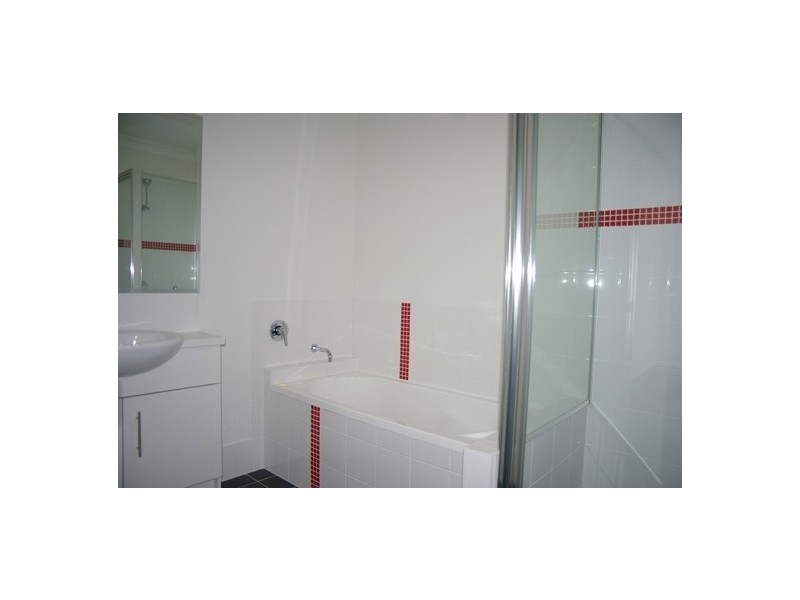 2/5 Kangaroo Street, North Lakes QLD 4509