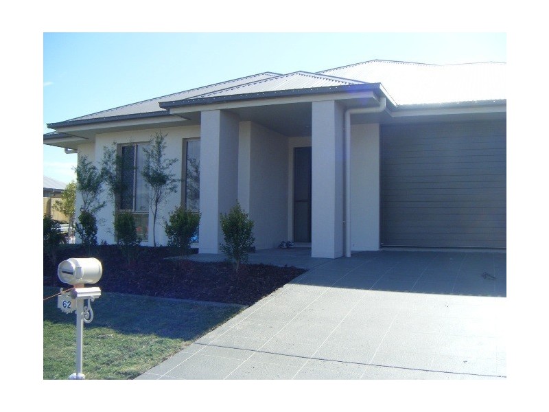 62 Nicklaus Parade, North Lakes QLD 4509