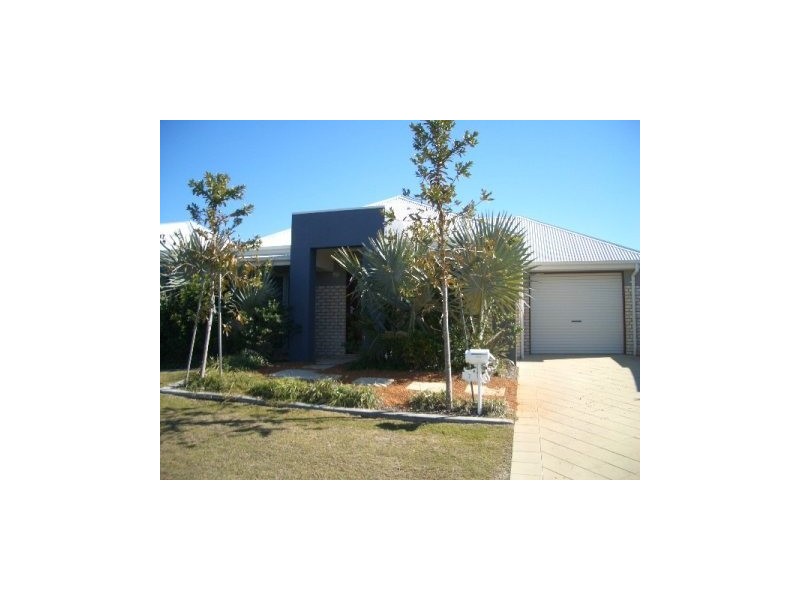 7 Douglas Cct, North Lakes QLD 4509