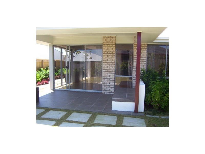 7 Douglas Cct, North Lakes QLD 4509