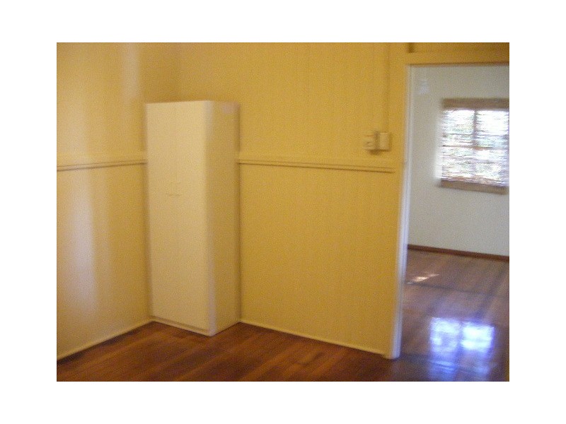 29 Jeays Street, Scarborough QLD 4020