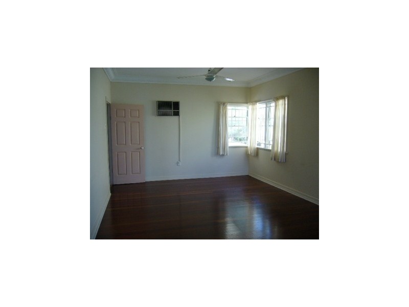 26 Shields Street, Redcliffe QLD 4020