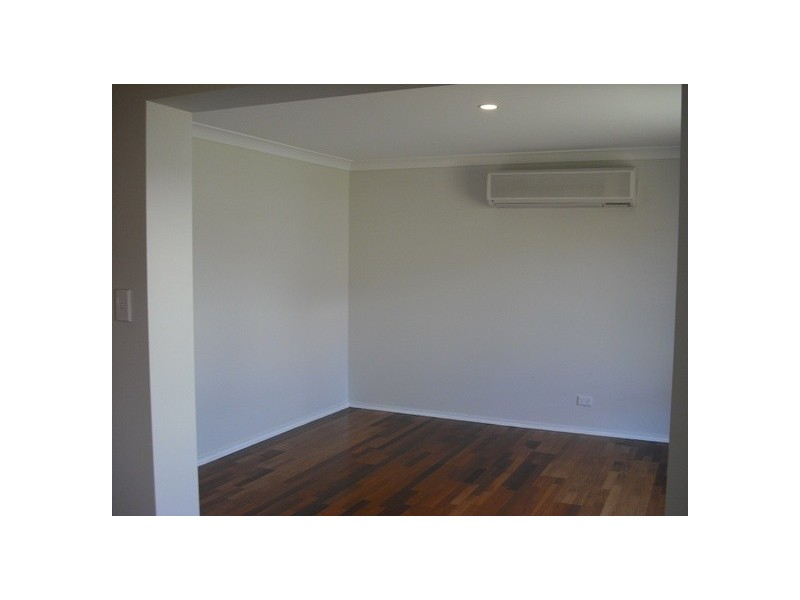 38 Willandra Pde, North Lakes QLD 4509