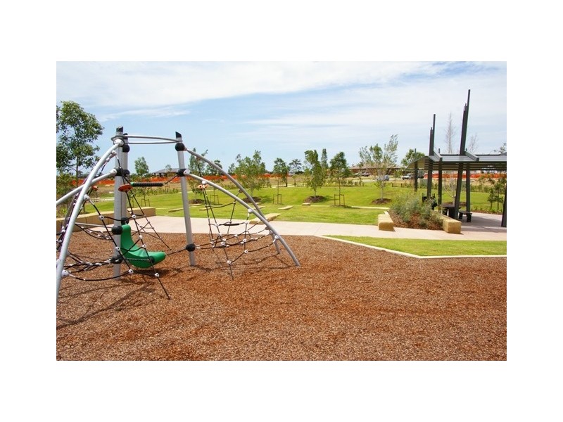 2/15 Highcliff Cres, North Lakes QLD 4509