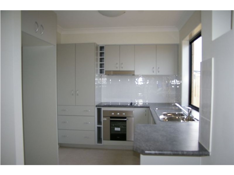 2/15 Highcliff Cres, North Lakes QLD 4509