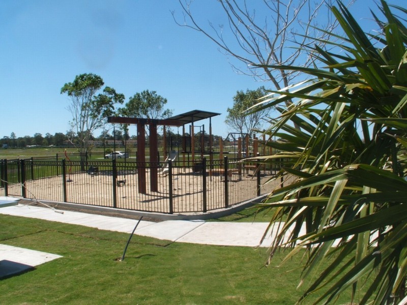 1 Oxley Drive, Biggera Waters QLD 4216