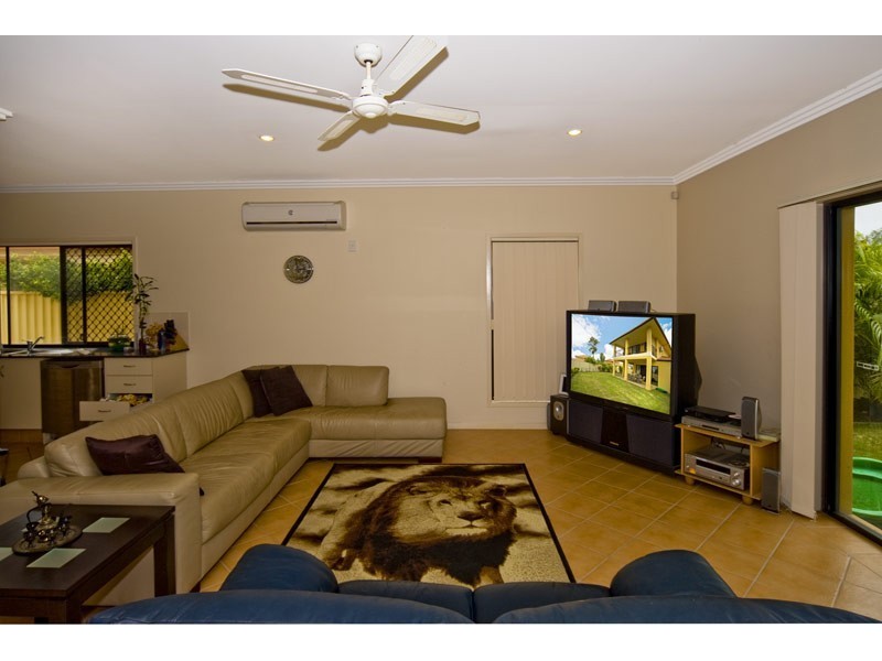 82 Tiger Drive, Arundel QLD 4214