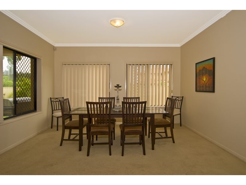 82 Tiger Drive, Arundel QLD 4214