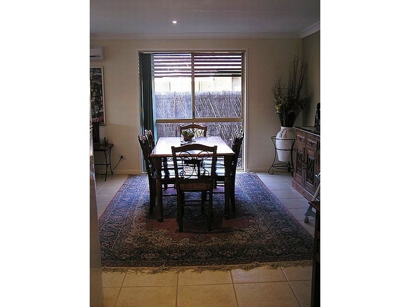 1/12 Nina Parade, Arundel QLD 4214