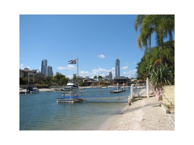 4 Pisa Court, Surfers Paradise QLD 4217
