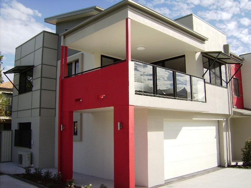 Labrador QLD 4215