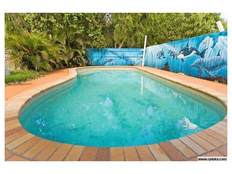 16 Floyd Crescent, Parkwood QLD 4214