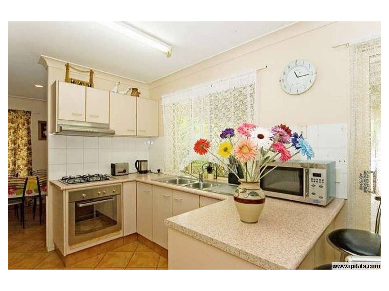 16 Floyd Crescent, Parkwood QLD 4214