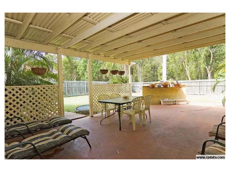 16 Floyd Crescent, Parkwood QLD 4214