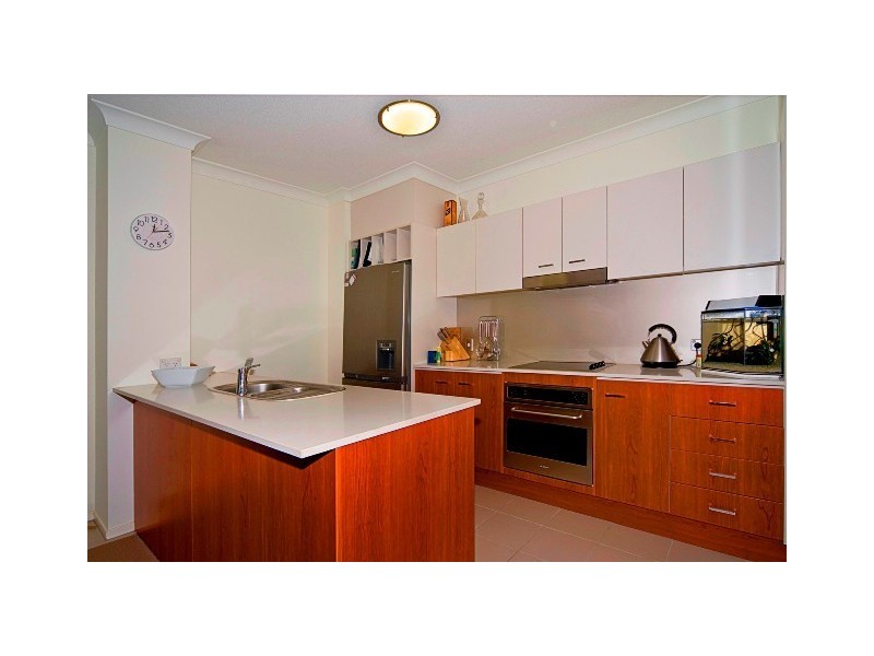 6/13 Bright Avenue, Labrador QLD 4215