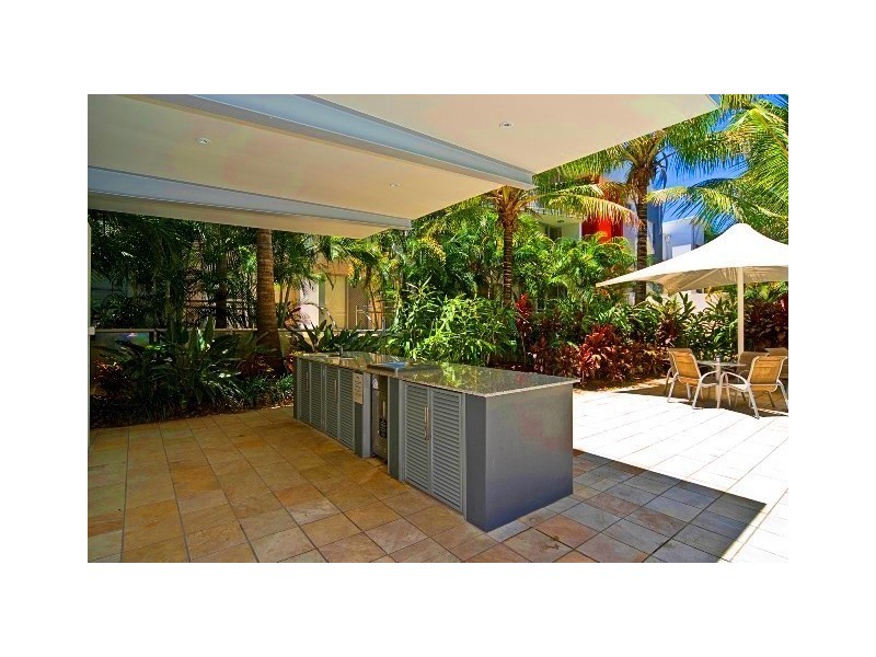 6/13 Bright Avenue, Labrador QLD 4215