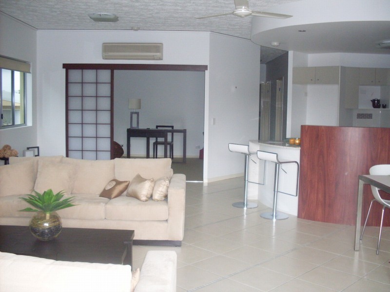 Labrador QLD 4215