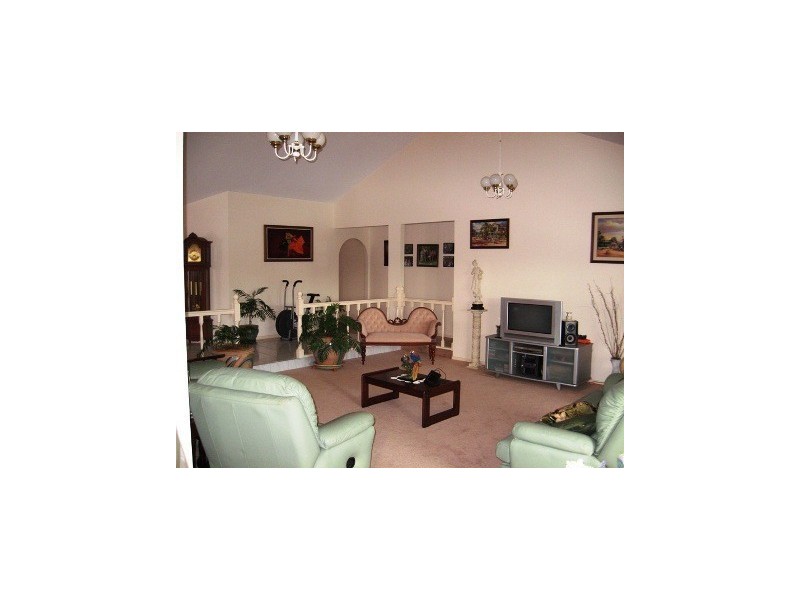 115 Sundance Way, Runaway Bay QLD 4216